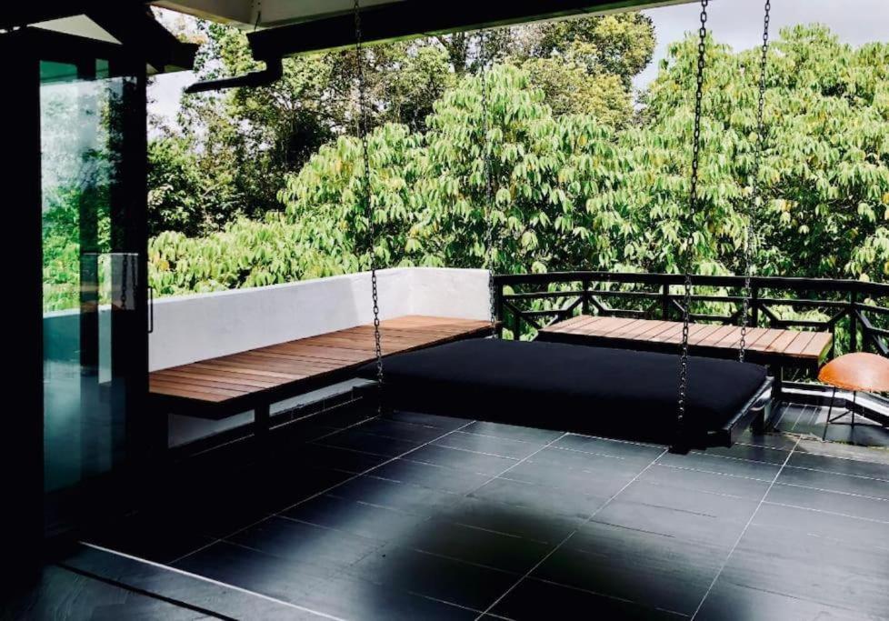 80 Colonie Apartment Fraser Hill ภายนอก รูปภาพ